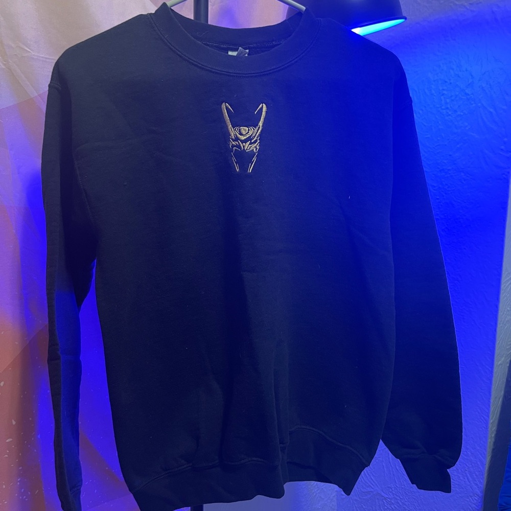Gildan Black Embroidered Loki Marvel Crewneck